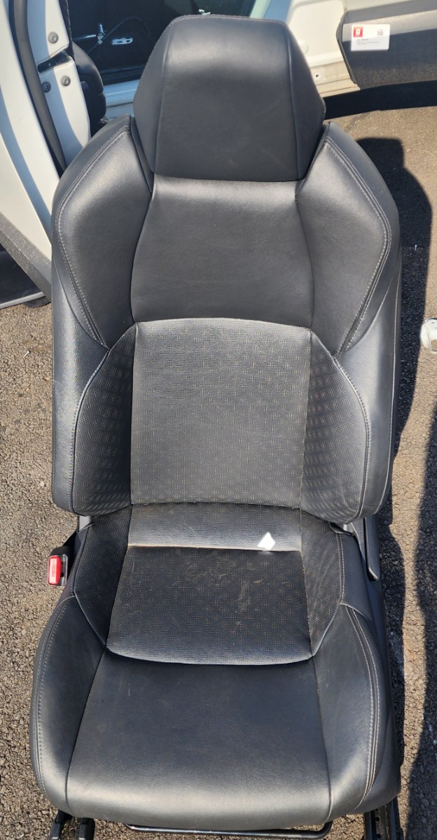 C-HR LEFT FRONT SEAT