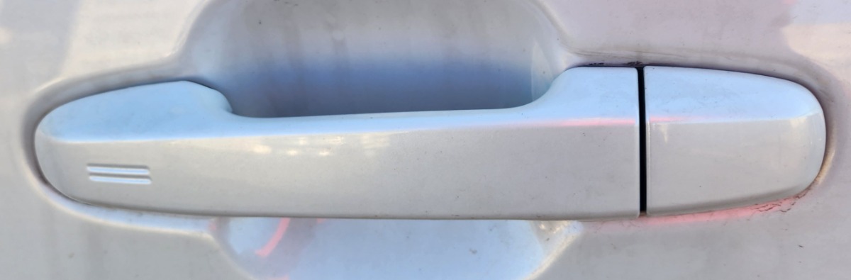 C-HR LEFT FRONT DOOR HANDLE