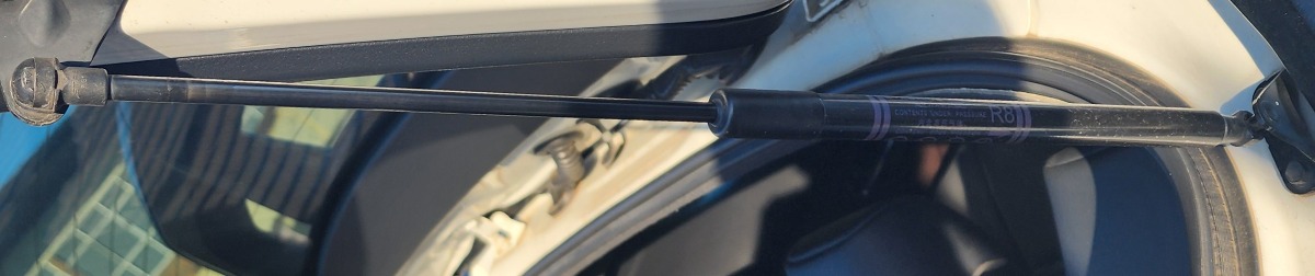 C-HR Tailgate Damper