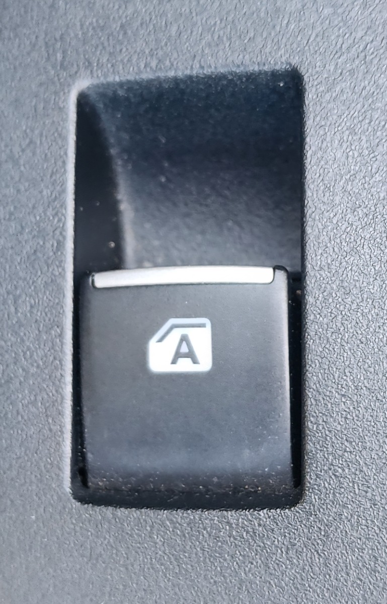 C-HR LEFT REAR WINDOW SWITCH