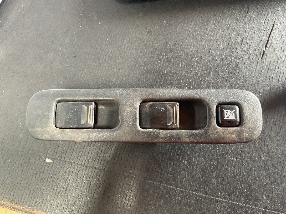 JIMNY 1.3 DRIVERS SIDE WINDOW SWITCH