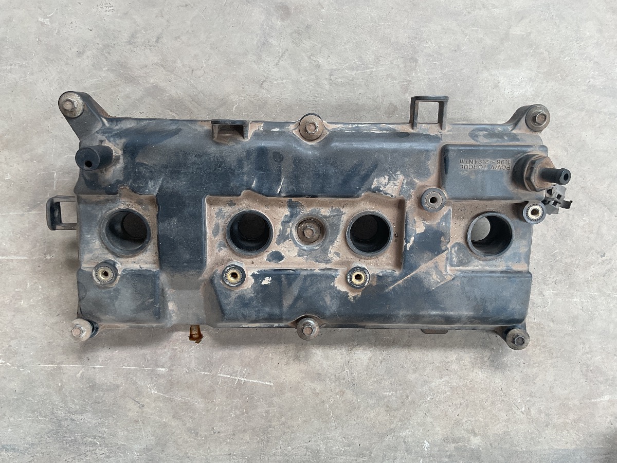 QASHQAI 2.0 TAPPET COVER