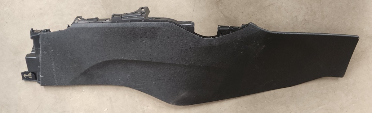 STARLET RIGHT LOWER DASH TRIM