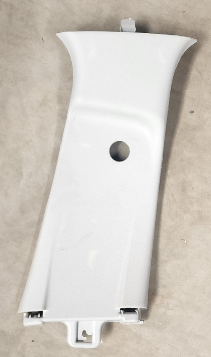 STARLET RIGHT UPPER B PILLAR TRIM