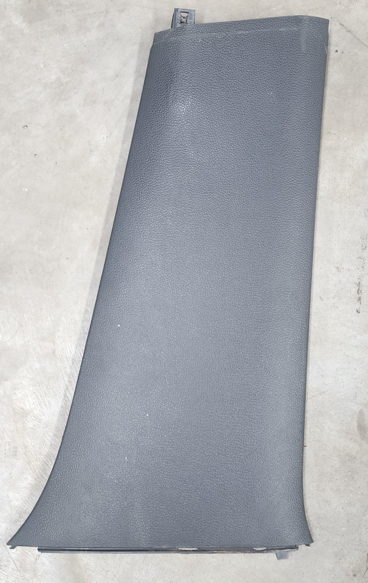 POLO VIVO MK2 RIGHT LOWER B-PILLAR TRIM