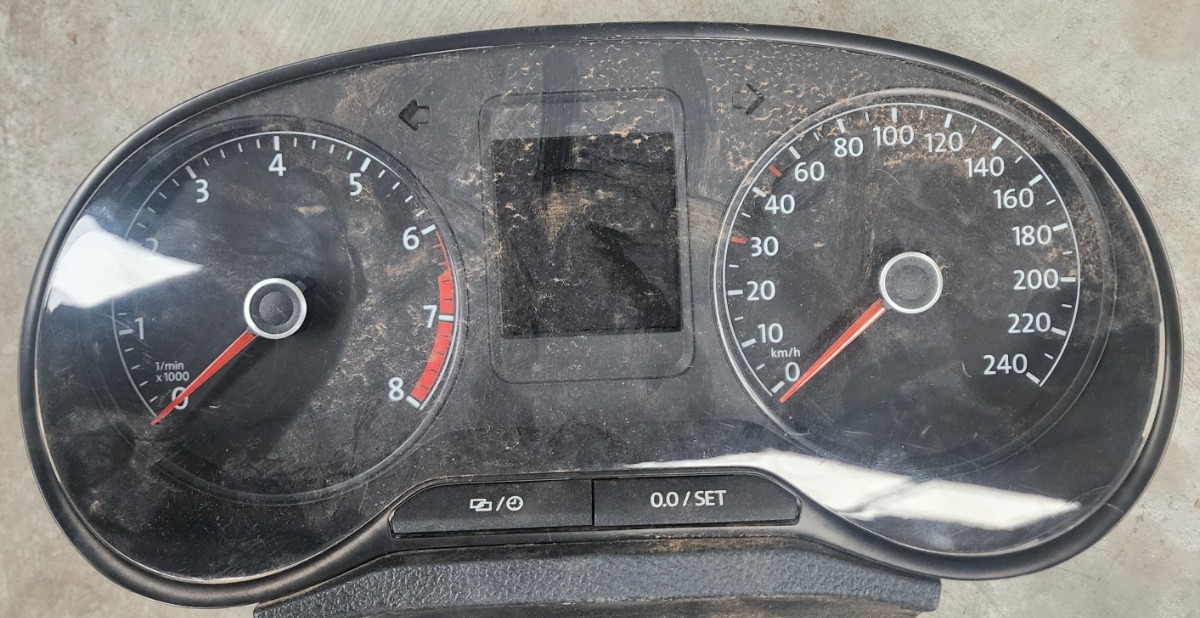 POLO VIVO MK2 SPEEDO CLUSTER