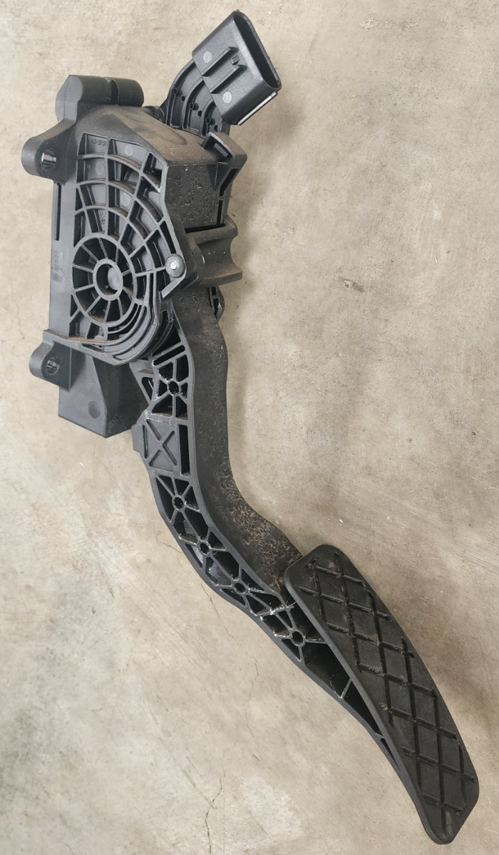 POLO VIVO MK2 ACCELERATOR PEDAL