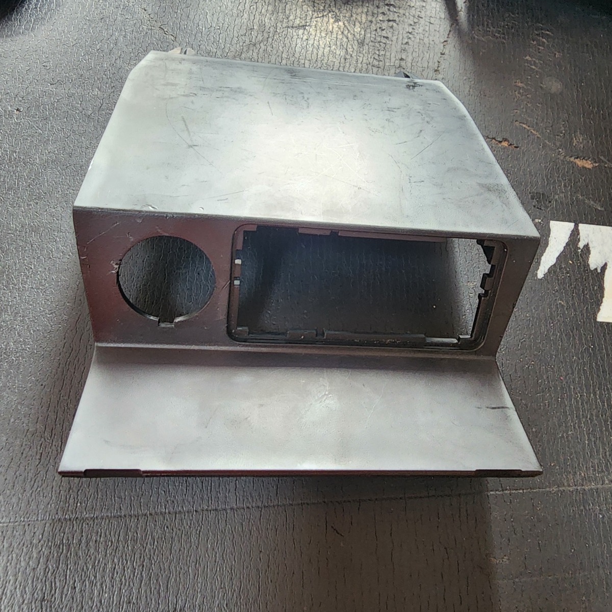 3 CENTRE CONSOLE TRIM