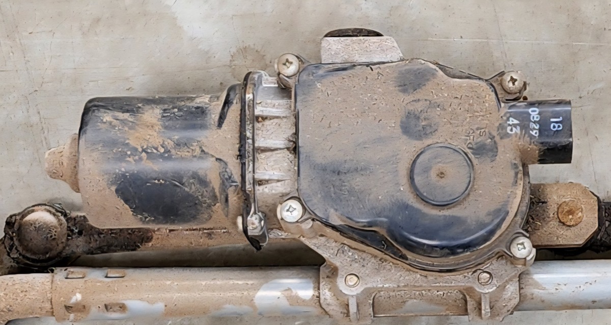 3 WINDSCREEN WIPER MOTOR