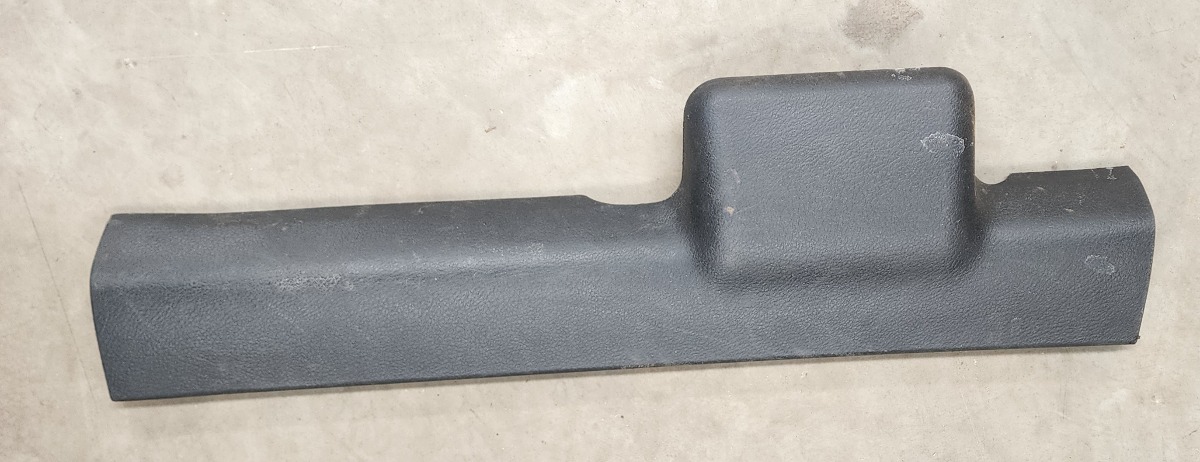 SWIFT LEFT FRONT DOOR SCUFF