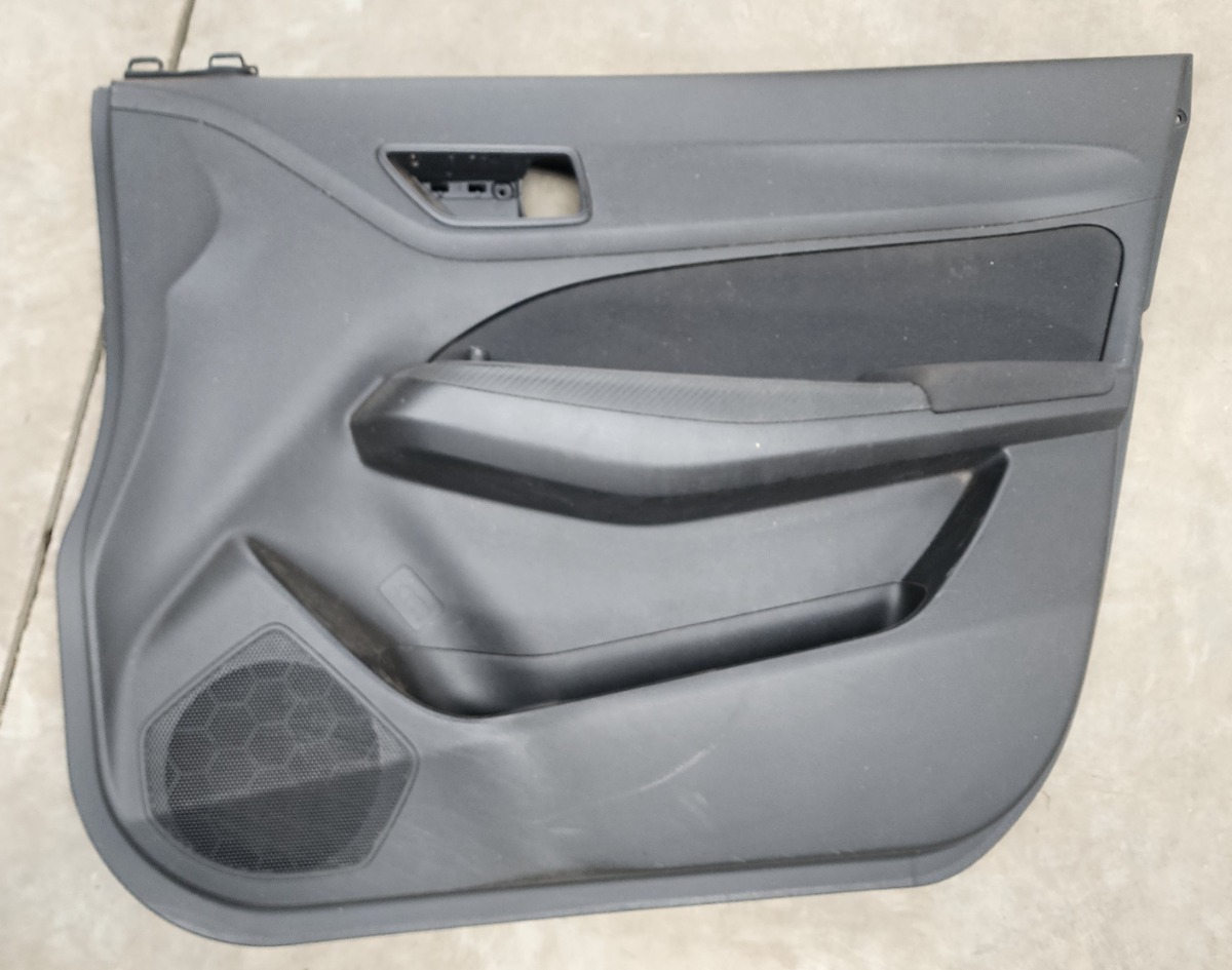 SWIFT RIGHT FRONT DOOR PANEL