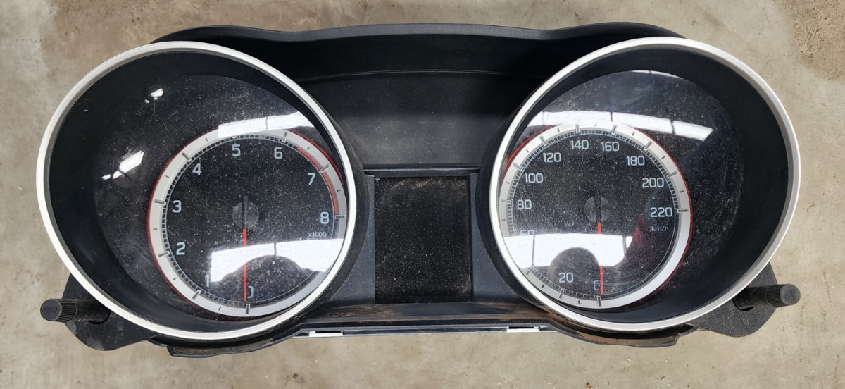 SWIFT SPEEDO CLUSTER