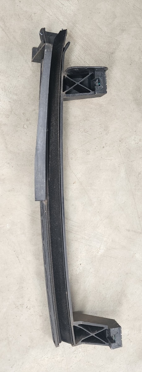 FIGO RIGHT FRONT DOOR WINDOW GUIDE