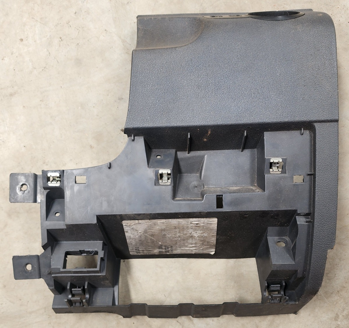 CADDY  RIGHT LOWER DASH TRIM