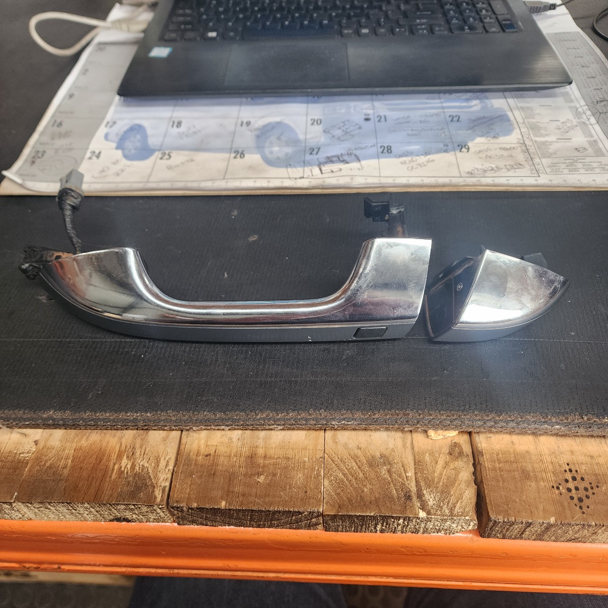 SPORTAGE LEFT FRONT DOOR HANDLE