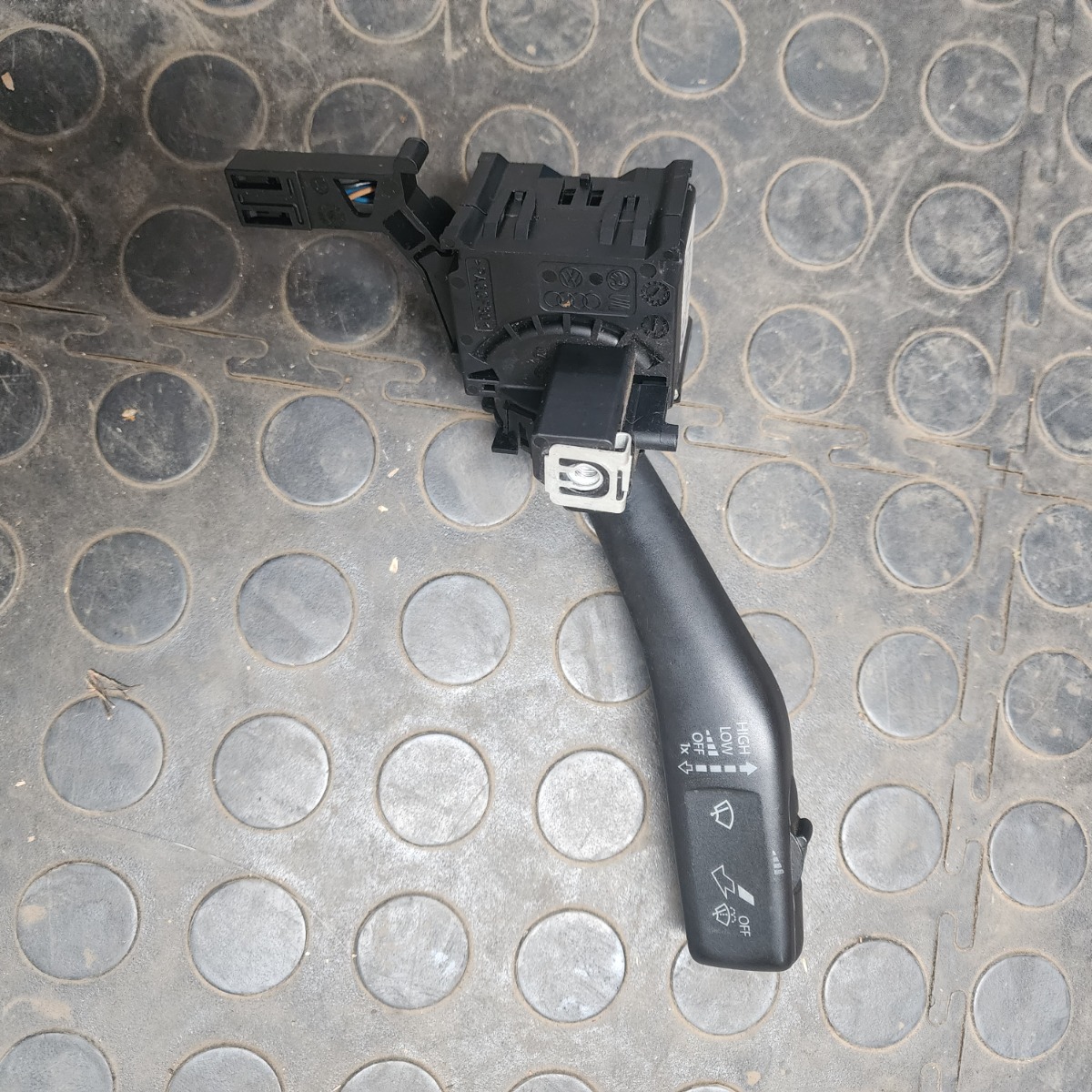 CADDY WIPER ARM