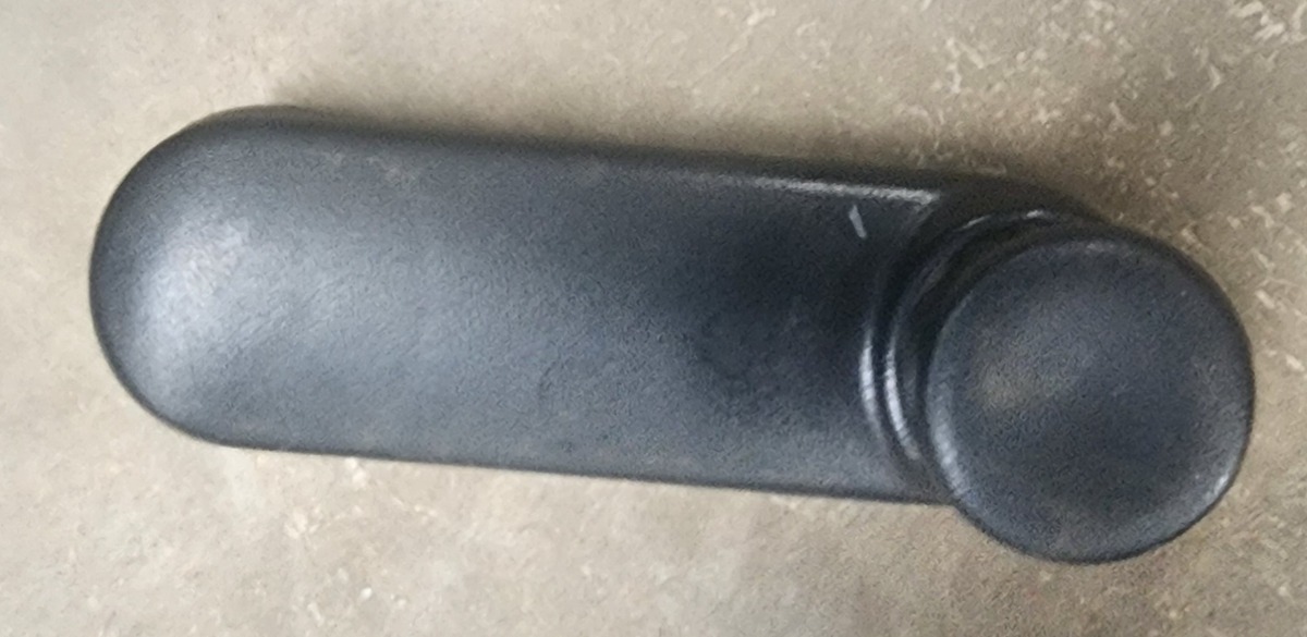 NP200 RIGHT DOOR WINDOW WINDER
