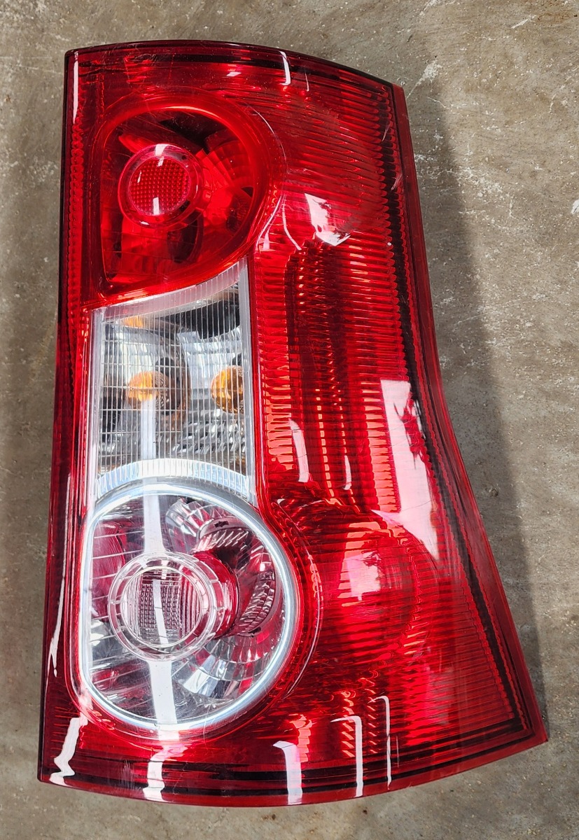 NP200 Tail Lamp Assy Right