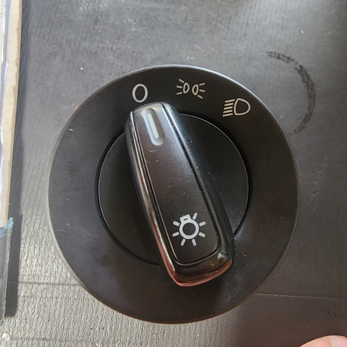 POLO 3/VIVO HEADLIGHT SWITCH