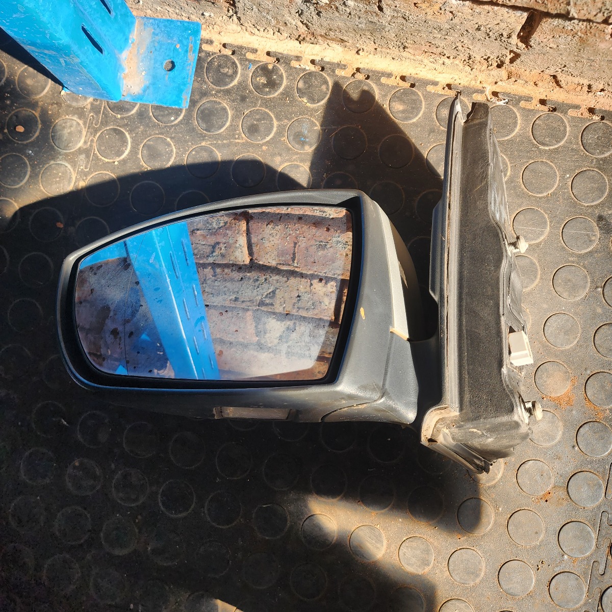 KUGA LEFT DOOR MIRROR