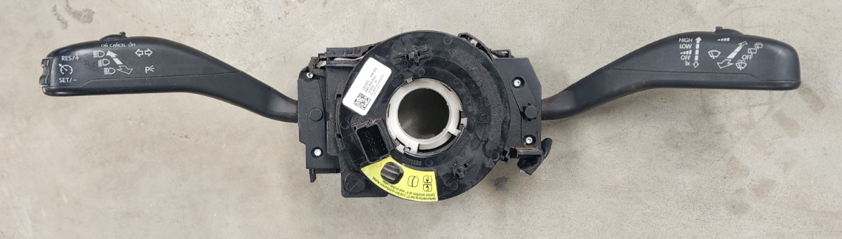 POLO 3/VIVO COMBINATION SWITCH