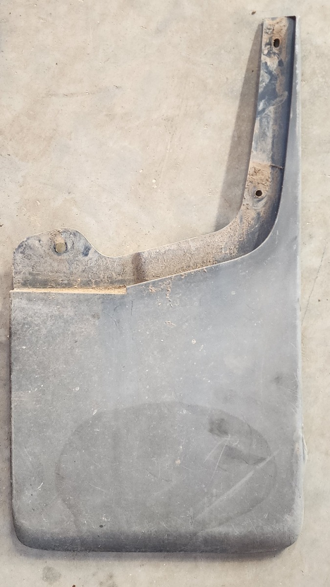 KB/D-MAX RIGHT REAR MUDFLAP 93617086