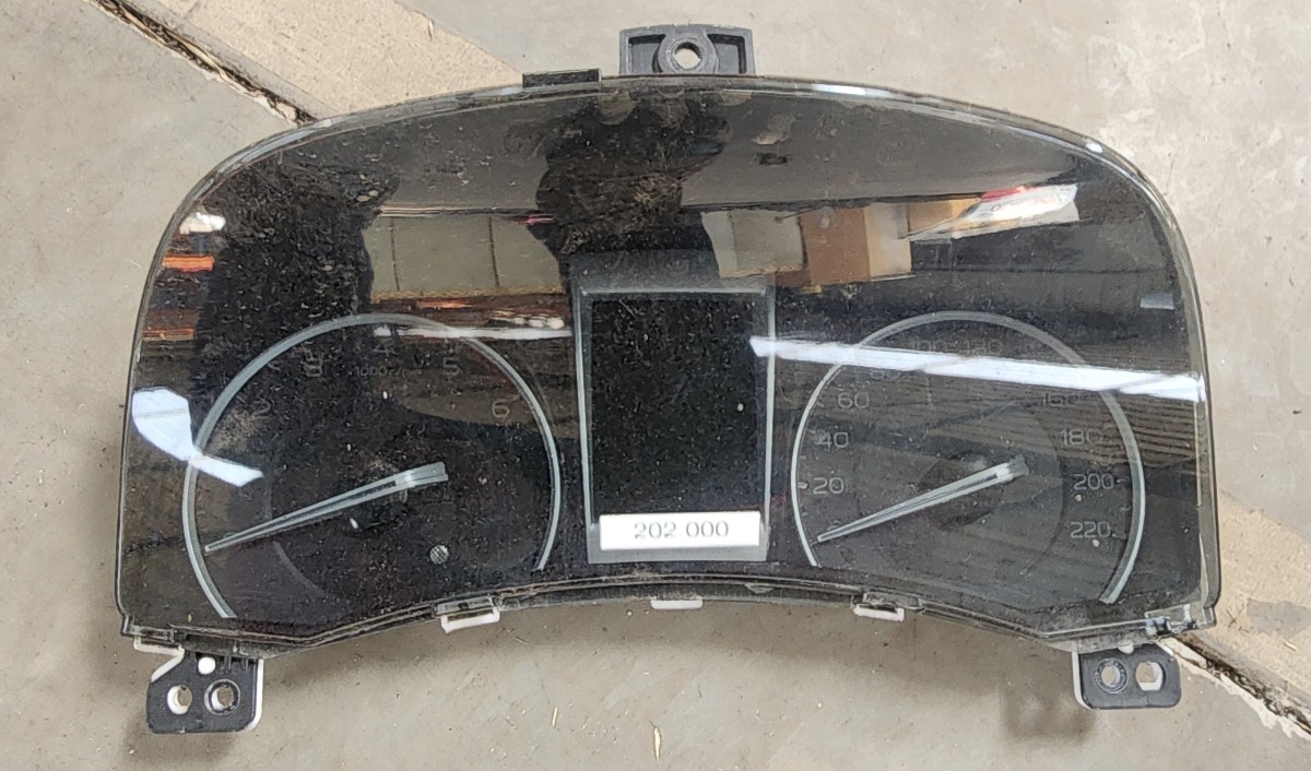 KB/D-TEQ INSTRUMENT CLUSTER