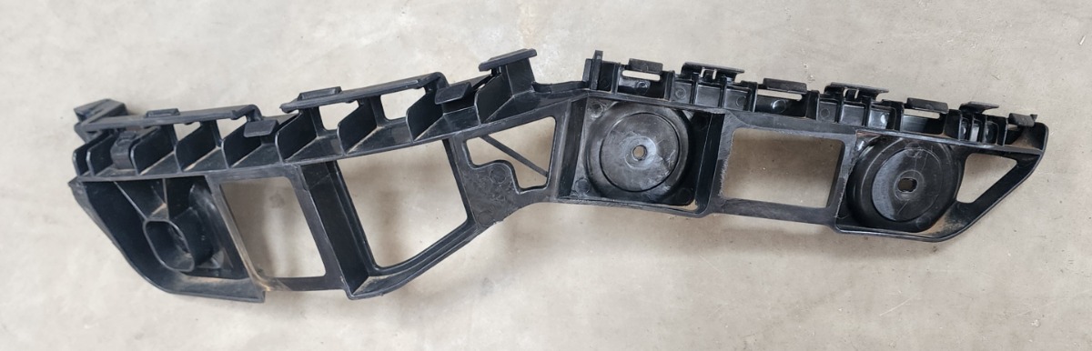 POLO VIVO MK2 RIGHT REAR BUMPER SLIDE
