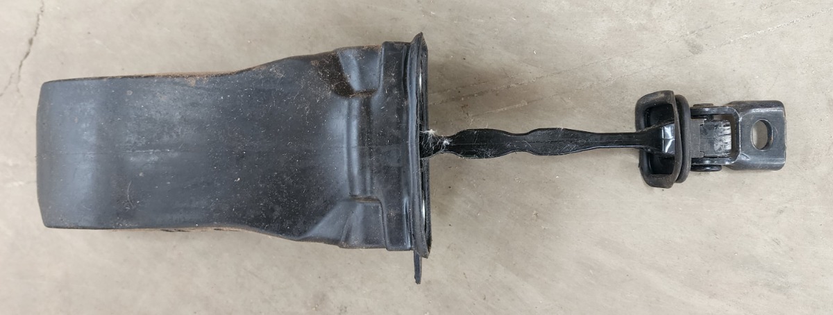POLO MK 7/VIVO MK2 DOOR STOPPER RIGHT FRONT