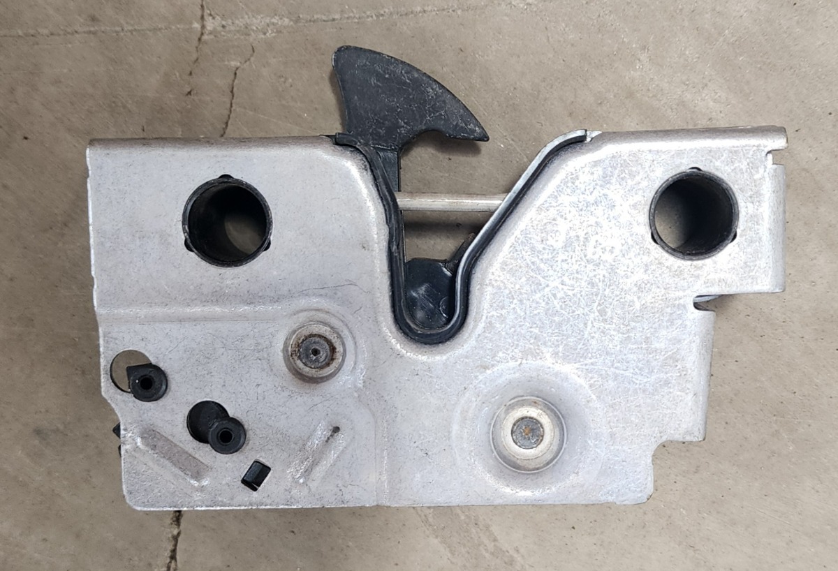 Polo Bonnet Lock Assy