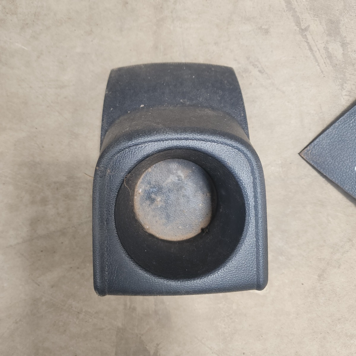 Polo 6/7/VIVO Cup Holder Assy