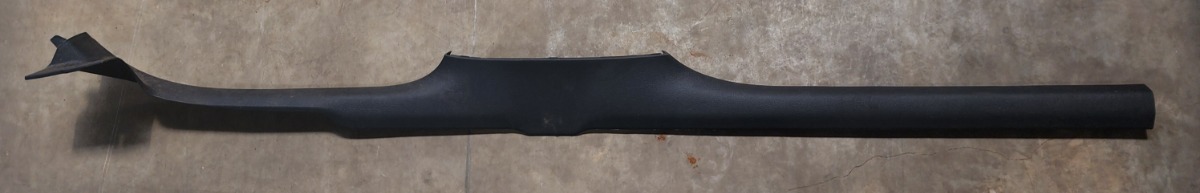 POLO VIVO MK2 LEFT LOWER SILL TRIM INNER