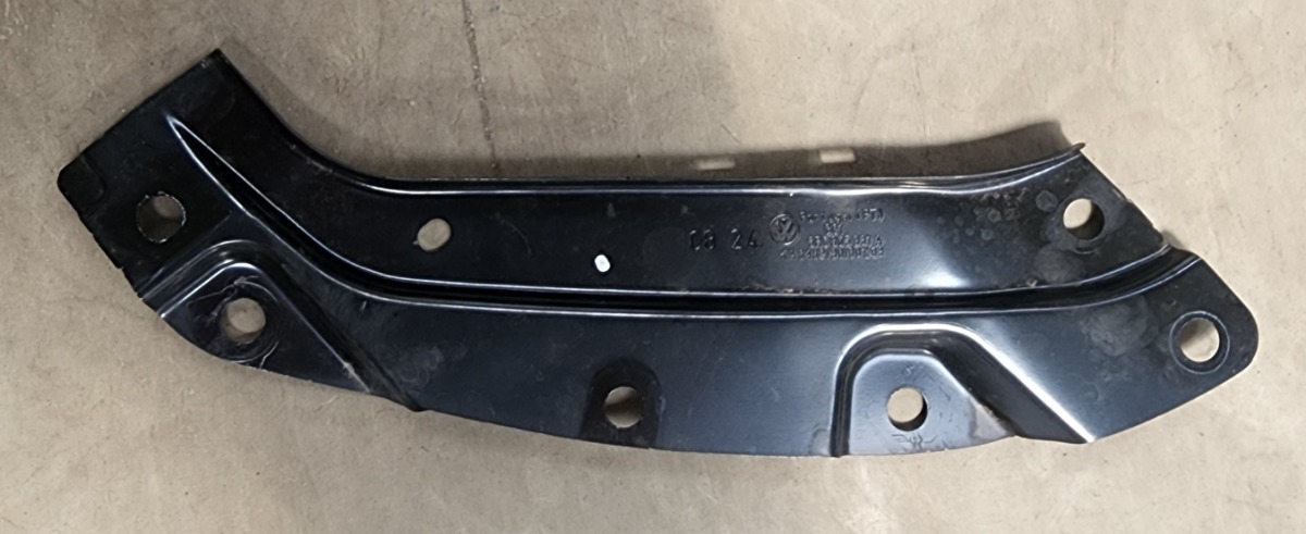 POLO VIVO/6 LEFT LOCK CARRIER BRACE