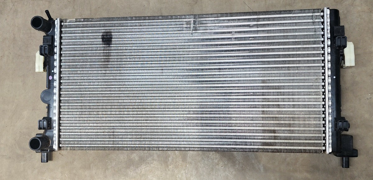 POLO VIVO MK2 MANUAL RADIATOR 1.4I