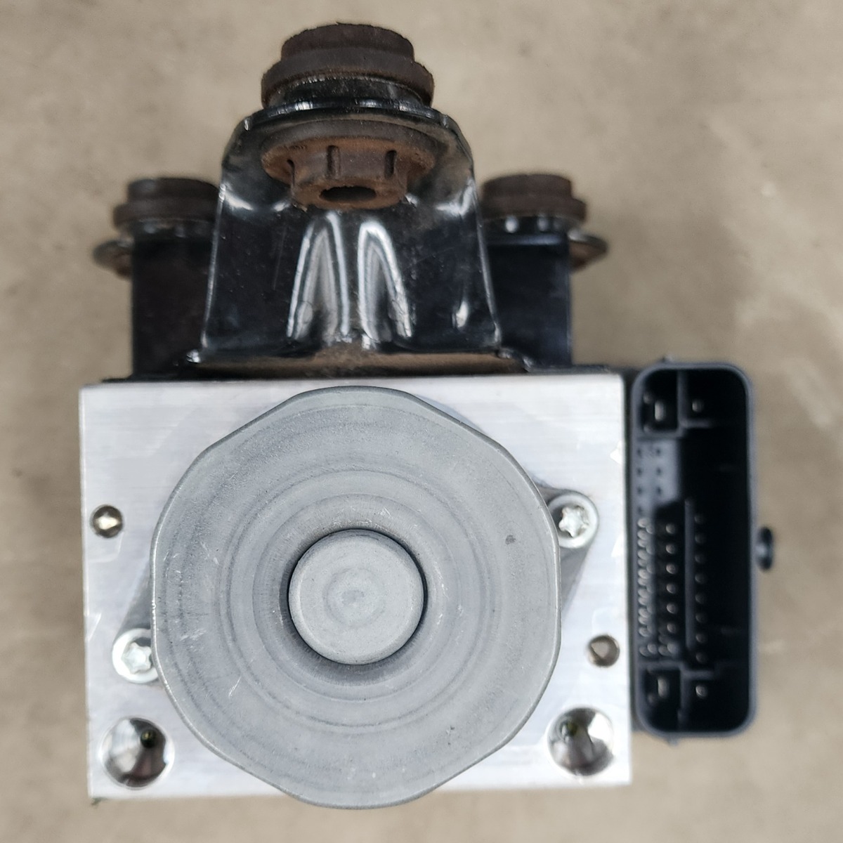 POLO VIVO MK2 ABS PUMP