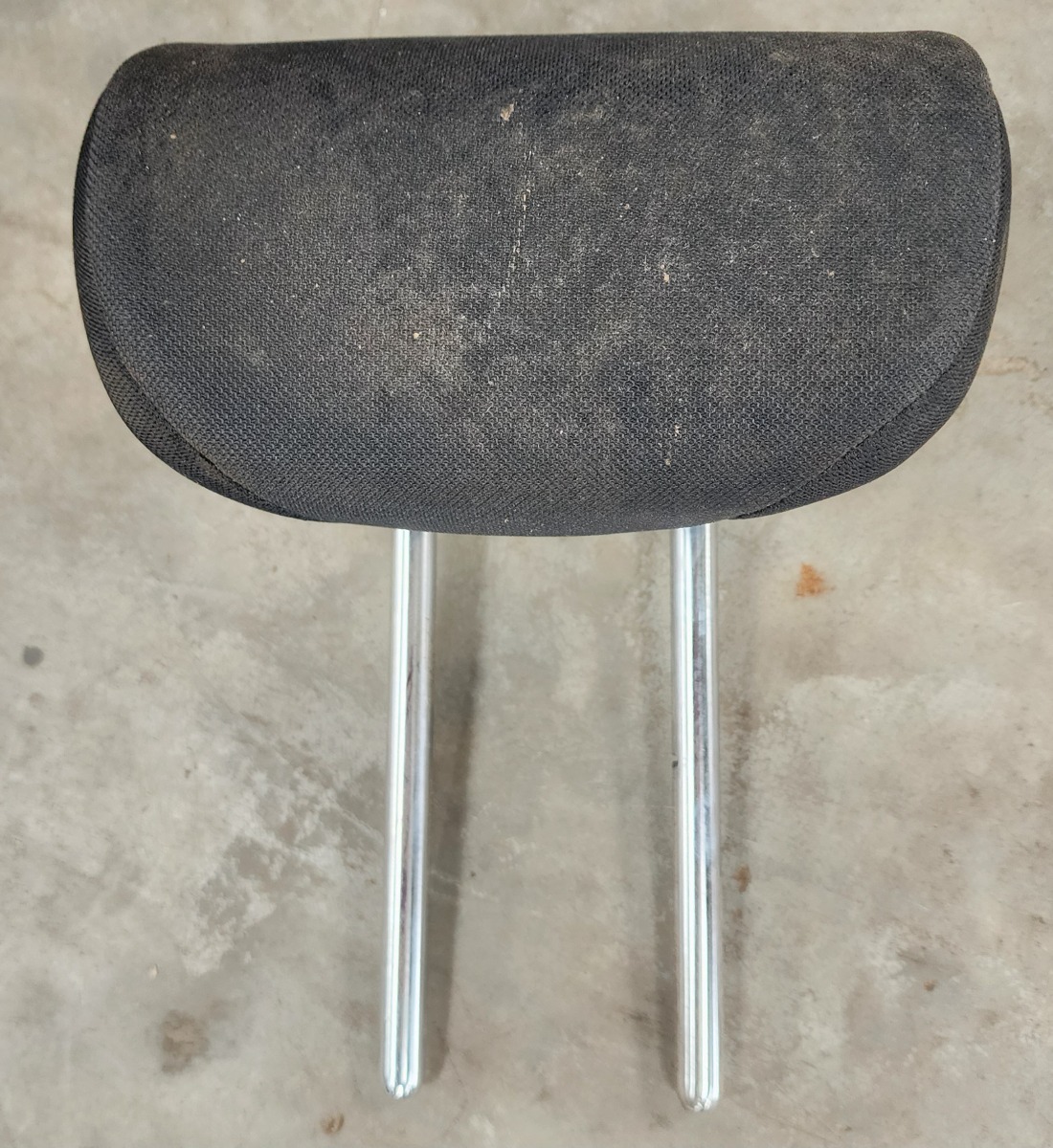 STARLET REAR CENTRE HEADREST