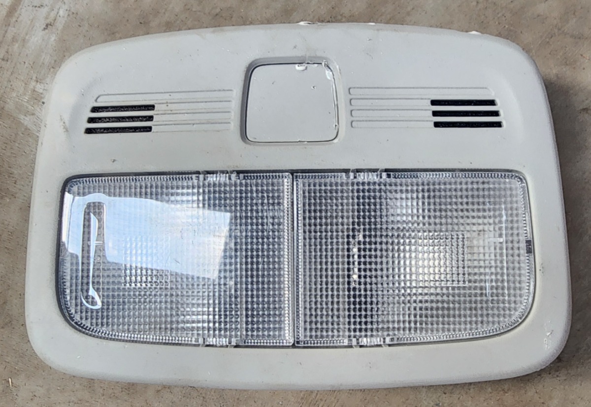 STALET FRONT DOME LIGHT