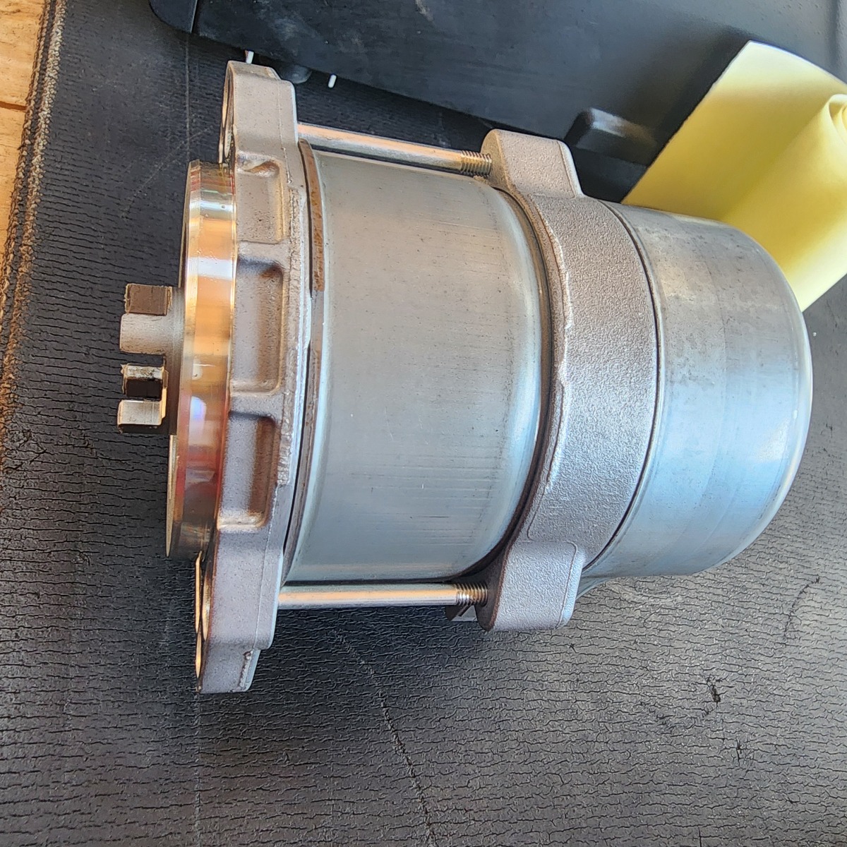 C-HR STEERING PUMP