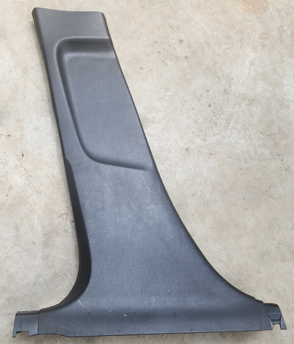 3 LEFT LOWER B-PILLAR TRIM