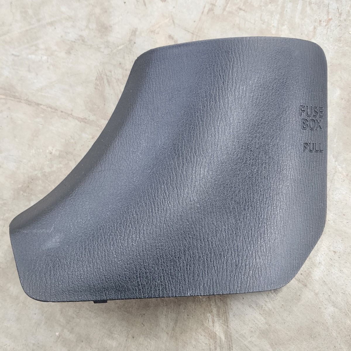 3 INTERRIOR FUSE BOX COVER