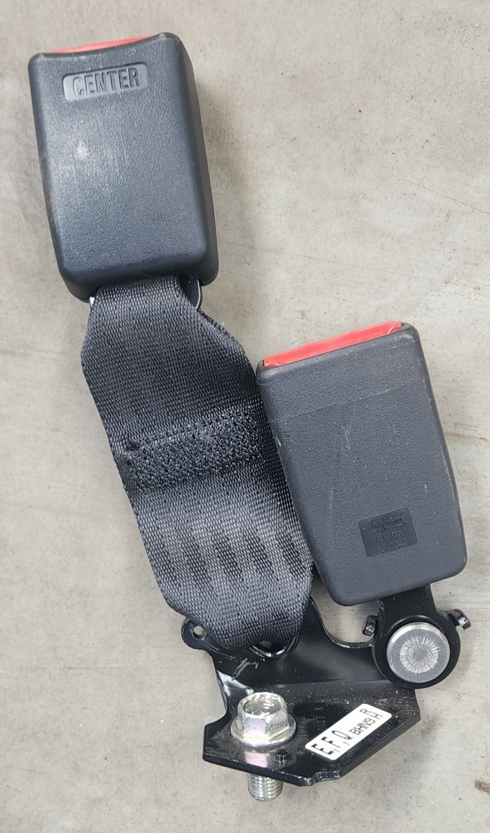 3 REAR CENTRE SAFETY BELT STALK