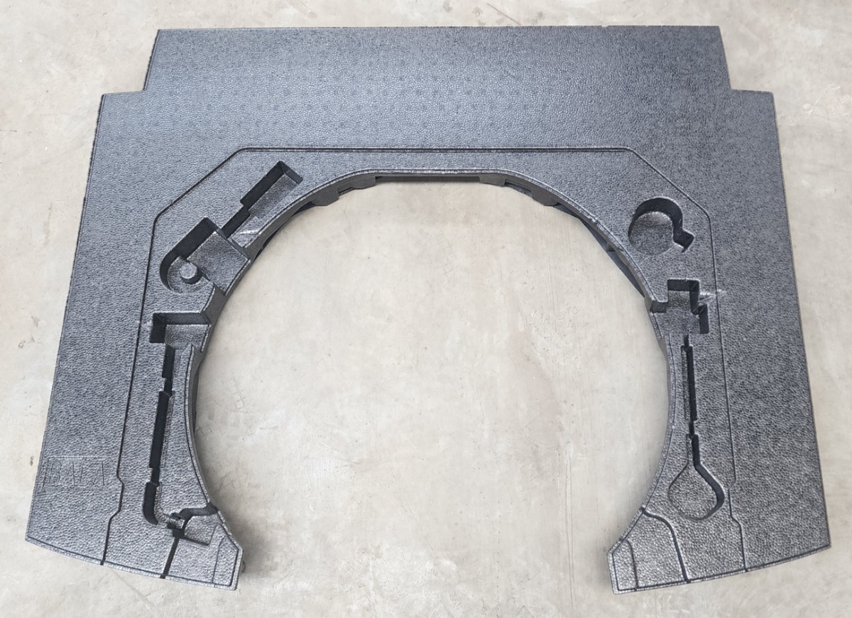 3 SPARE WHEEL SURROUND