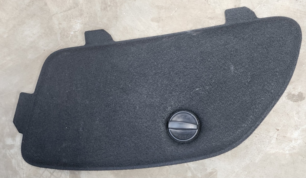 3 TRUNK SIDE TRIM