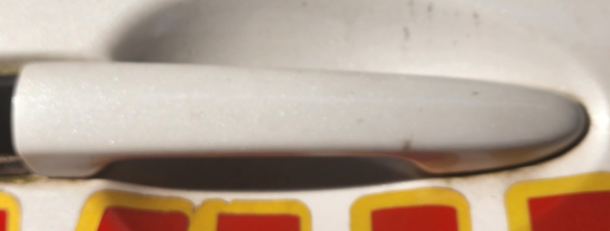 3 RIGHT FRONT DOOR HANDLE
