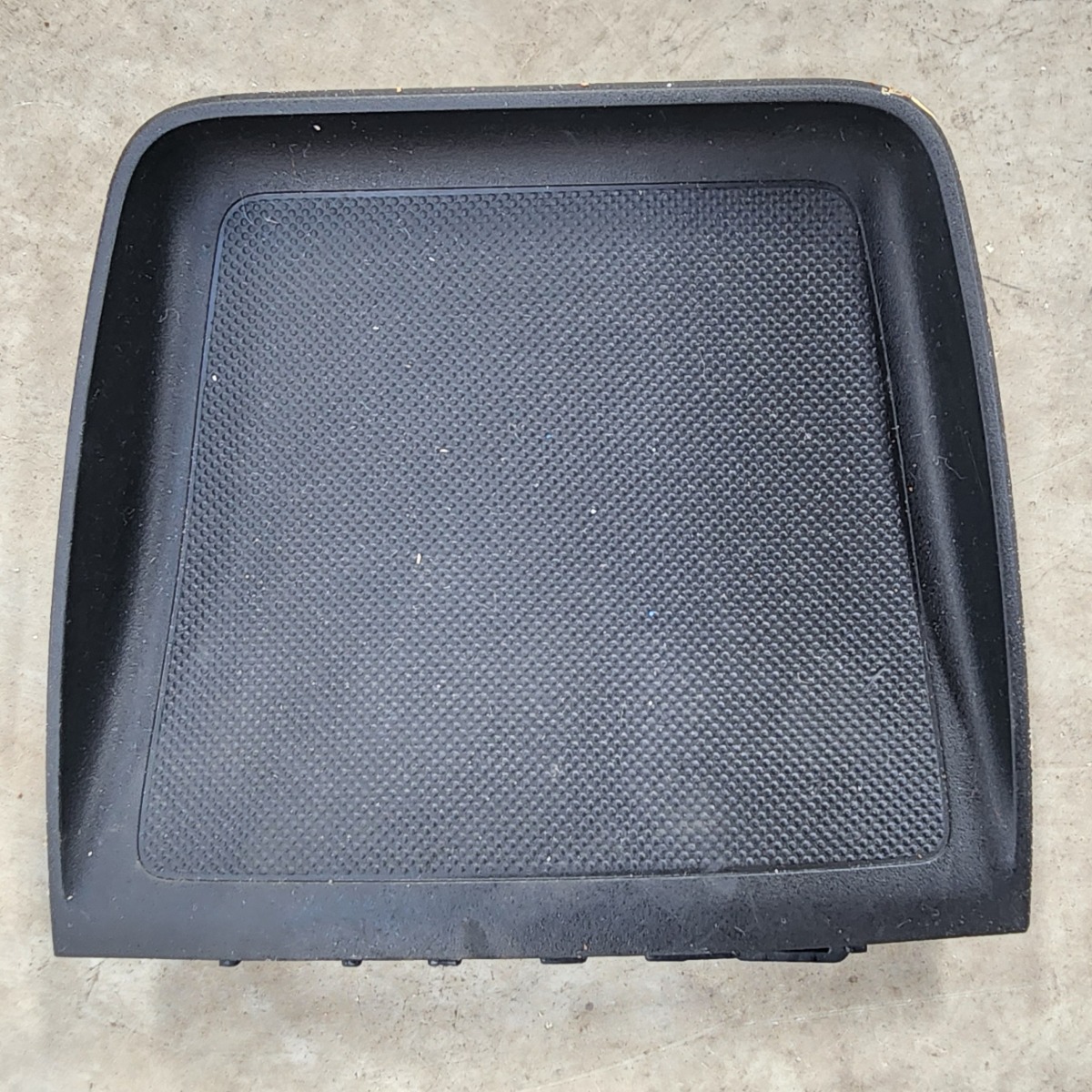 3 CONSOLE TRIM
