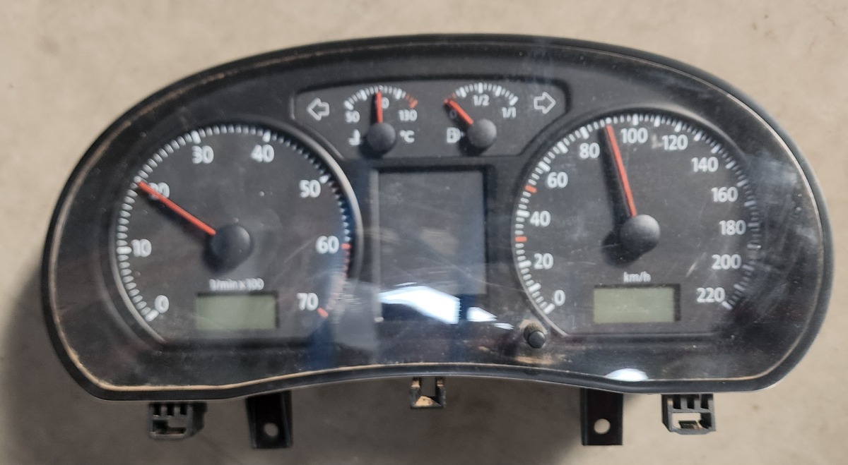POLO 3/VIVO SPEEDO CLUSTER