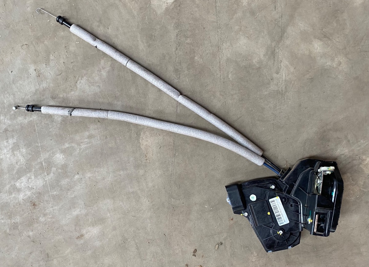 C3 LEFT REAR DOOR LOCK
