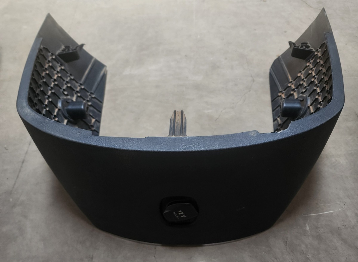 W447 DASH CENTRE CONSOLE TRIM