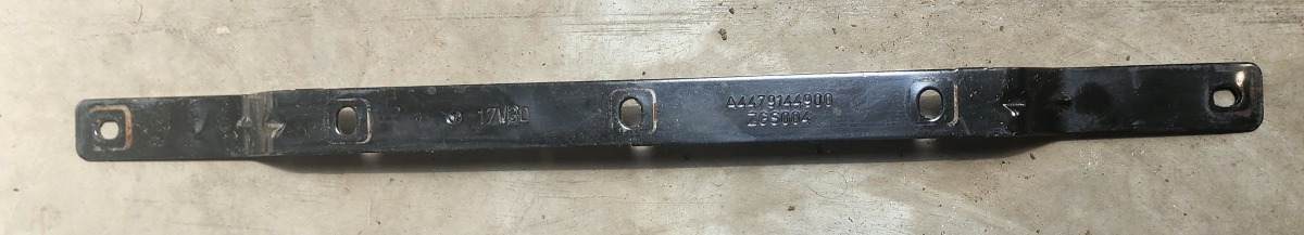 W447 SEAT BRACKET MOUNT