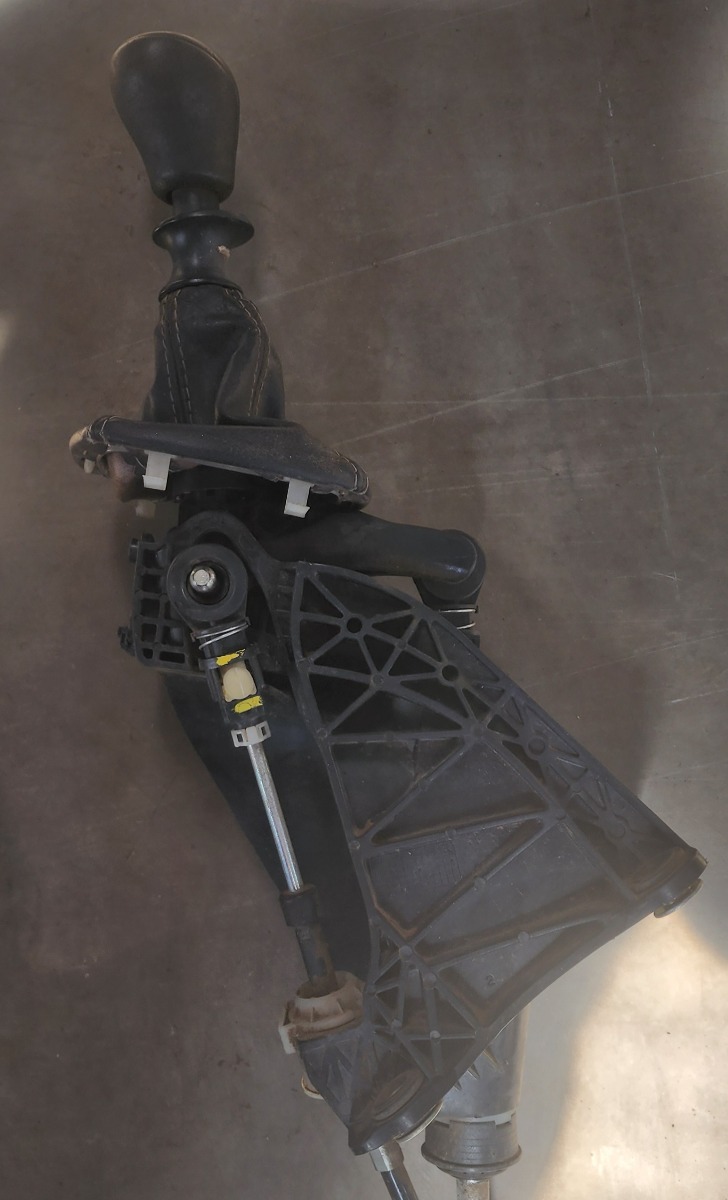 W447 GEAR LEVER